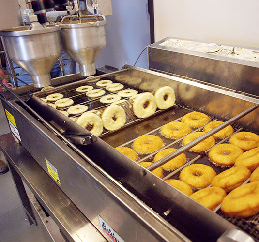 Belshaw Donut Robot® Mark VI (3-3/4" Flight Bar) with Dual Plain Depositor 1-9/16" for Cake Donut Production